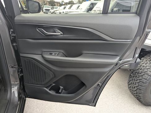 New 2025 Jeep Grand Cherokee Altitude RWD image 34