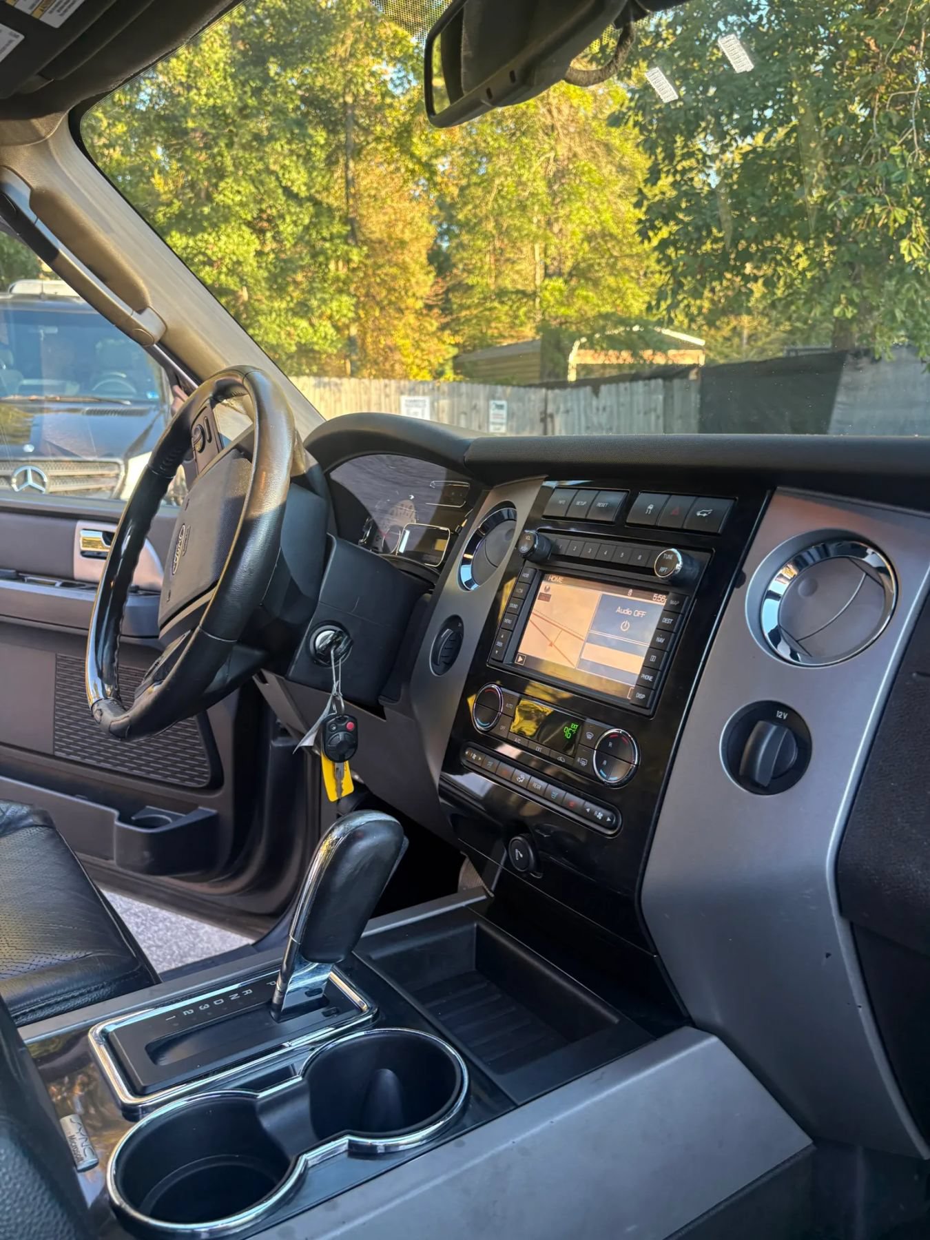 Used 2011 Ford Expedition Limited w/ 301A Rapid Spec Order Code AWD/4WD image 35