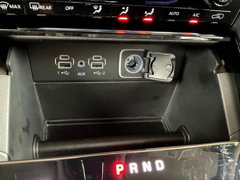 Used 2023 Jeep Grand Cherokee Limited AWD/4WD image 15