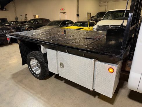 Used 1999 Ford F350 4x4 Regular Cab DRW Super Duty image 40