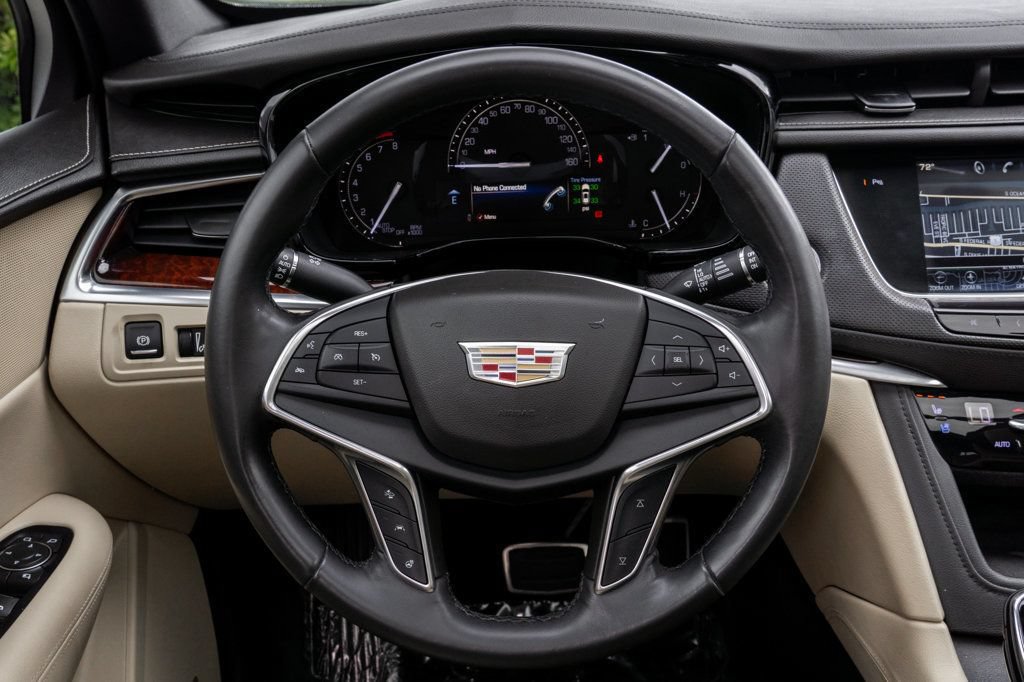Used 2018 Cadillac XT5 Premium Luxury AWD/4WD image 17