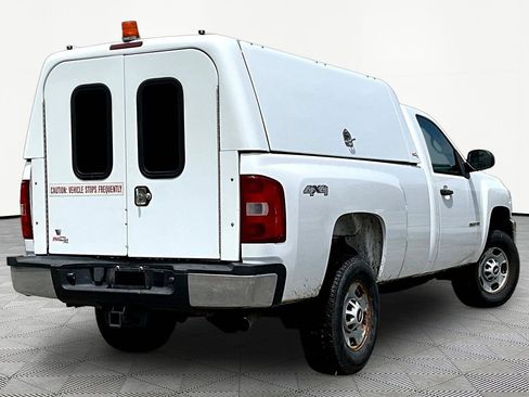 Used 2013 Chevrolet Silverado 2500 W/T AWD/4WD image 6