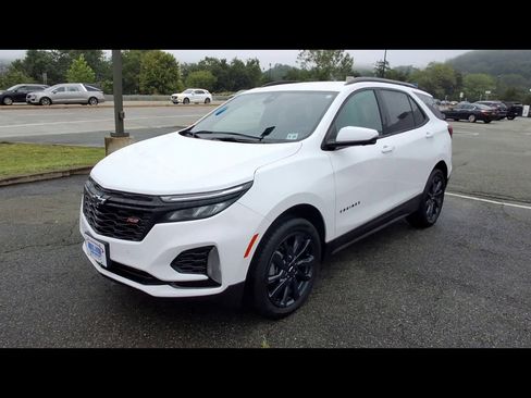 Certified 2024 Chevrolet Equinox RS w/ RS Leather Package AWD/4WD image 4