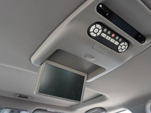 Used 2010 Honda Pilot Touring image 34
