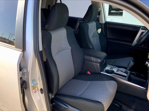 Used 2019 Toyota 4Runner SR5 RWD image 9