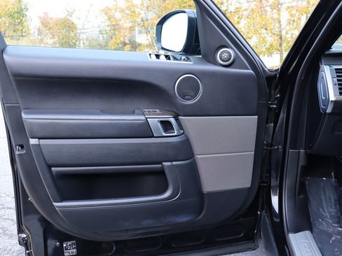 Used 2020 Land Rover Range Rover Sport HSE image 19