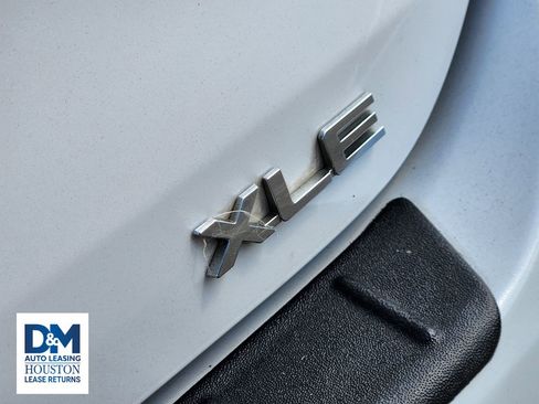 Used 2022 Toyota Highlander XLE image 17