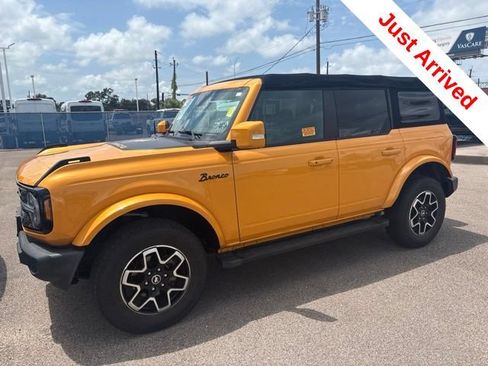 Used 2022 Ford Bronco Outer Banks AWD/4WD image 3