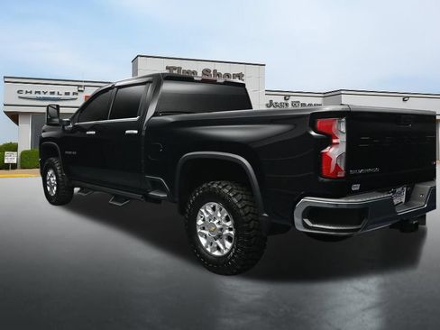 Used 2024 Chevrolet Silverado 2500 LTZ AWD/4WD image 3