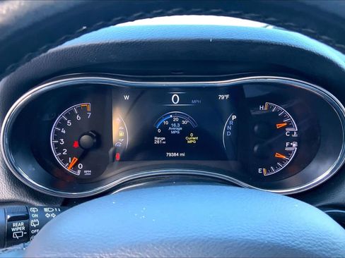 Used 2021 Jeep Grand Cherokee Freedom Edition RWD image 25