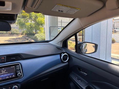 Used 2025 Nissan Versa SV FWD image 33