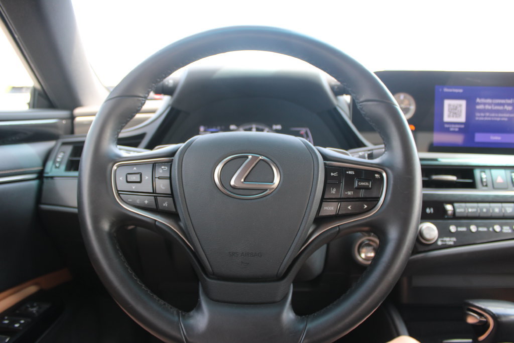 Used 2023 Lexus ES 350 w/ Accessory Package (Z1) FWD image 32