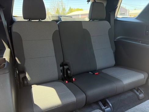 Used 2022 Chevrolet Traverse LT AWD/4WD image 41