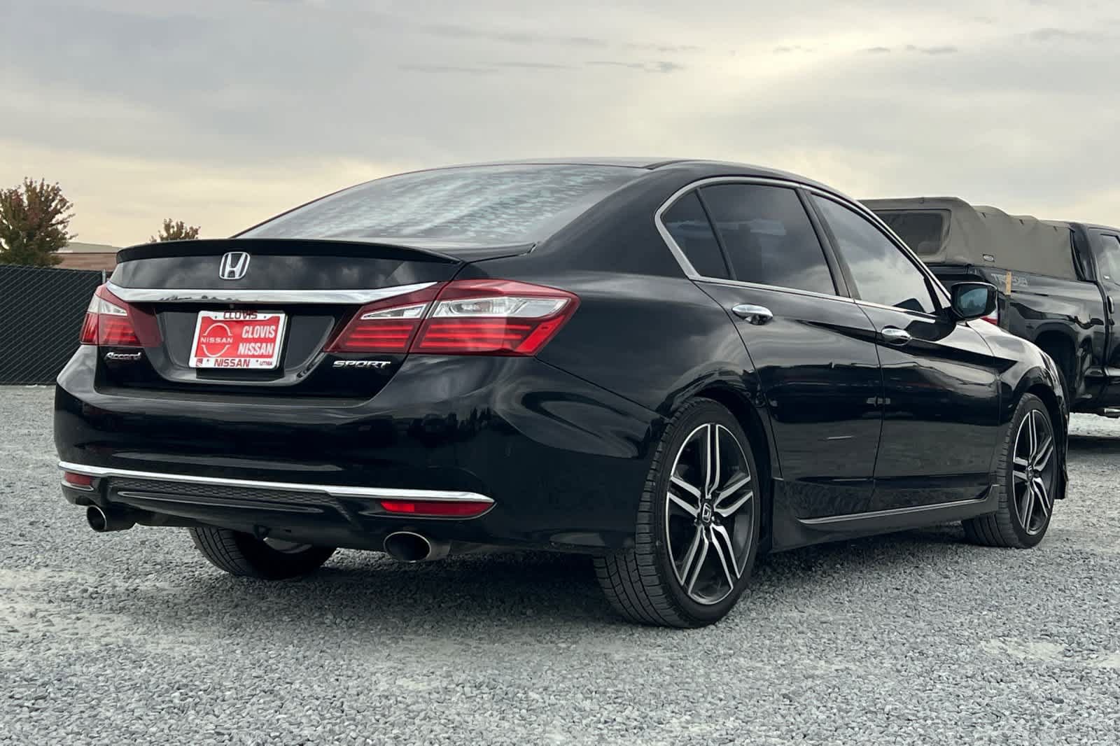 Used 2016 Honda Accord Sport image 2
