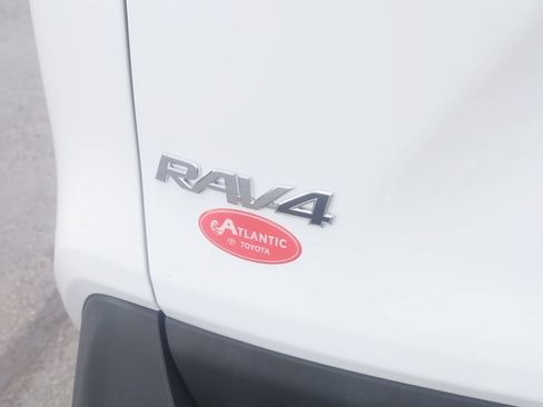 Used 2023 Toyota RAV4 XLE w/ Convenience Package AWD/4WD image 19