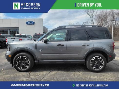 Used 2025 Ford Bronco Sport Outer Banks w/ Outer Banks Tech Package+ AWD/4WD image 3
