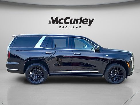 Certified 2026 Cadillac Escalade Luxury AWD/4WD image 8