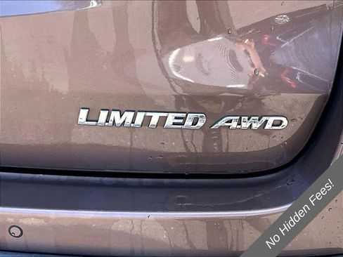 Used 2019 Toyota Highlander Limited AWD/4WD image 8
