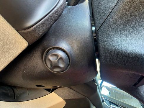 Used 2021 Buick Enclave Premium w/ Surround and Sites Package AWD/4WD image 21