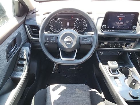 Used 2022 Nissan Rogue S image 8