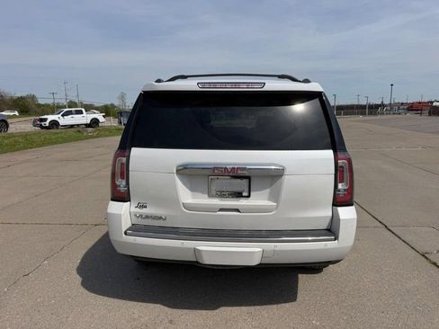 Used 2017 GMC Yukon Denali w/ Open Road Package AWD/4WD image 4