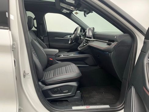 New 2026 Ford Explorer ST-Line w/ ST-Line Street Pack image 25