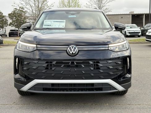New 2026 Volkswagen Tiguan SE image 8