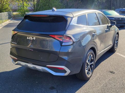 Used 2024 Kia Sportage EX image 2