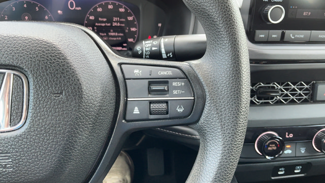 Used 2023 Honda Accord LX image 12