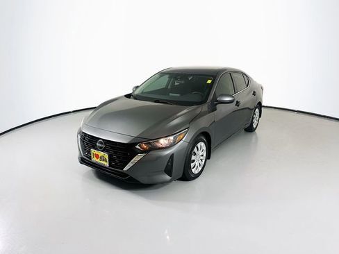 Used 2024 Nissan Sentra S image 5