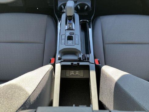 Certified 2025 Toyota Prius LE image 17