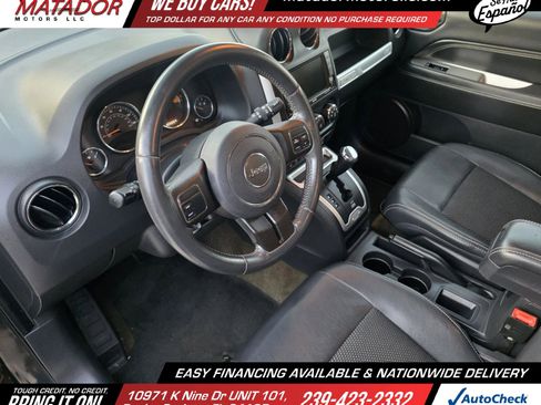 Used 2014 Jeep Compass Latitude w/ Sun/Sound Group FWD image 11