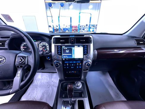 Used 2020 Toyota 4Runner Limited AWD/4WD image 23