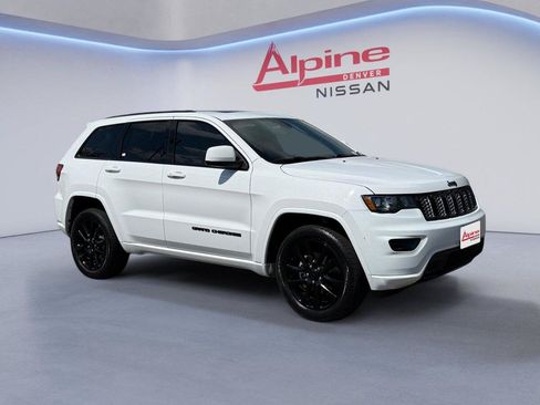 Used 2019 Jeep Grand Cherokee Altitude AWD/4WD image 7