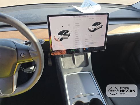 Used 2021 Tesla Model Y Long Range AWD/4WD image 9