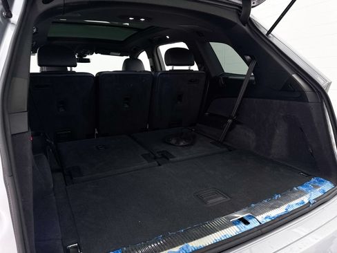 Used 2019 Audi Q7 3.0T Prestige w/ Prestige Package AWD/4WD image 32