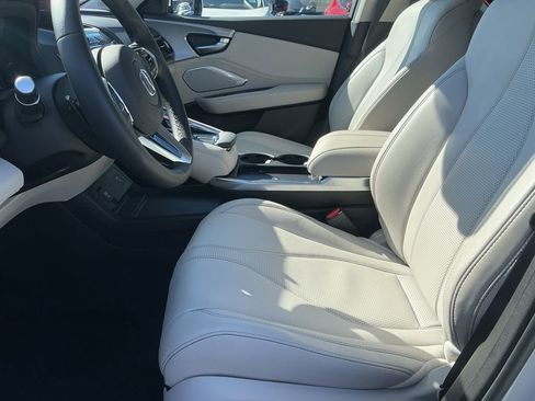 Certified 2025 Acura RDX w/ Technology Package image 10