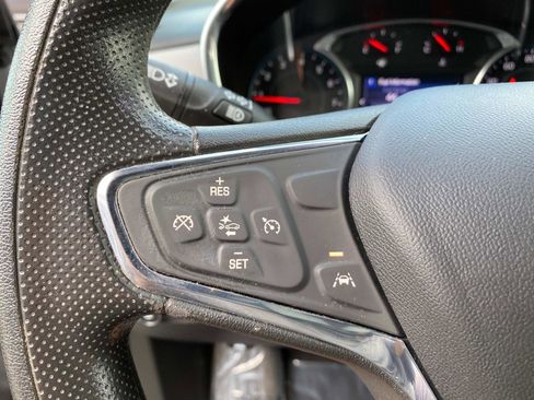 Used 2020 Chevrolet Equinox LT image 16