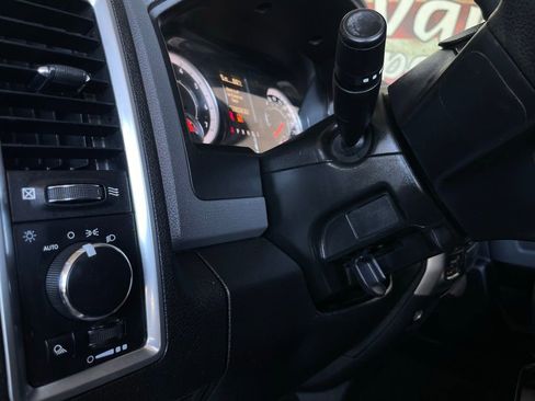 Used 2020 RAM 1500 Classic SLT image 18