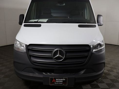 Used 2024 Mercedes-Benz Sprinter 2500 image 8