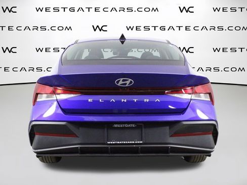 Used 2024 Hyundai Elantra SEL image 7