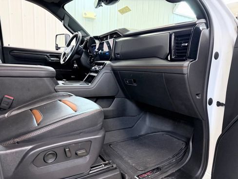Used 2024 GMC Sierra 2500 AT4 w/ AT4 Premium Plus Package AWD/4WD image 35