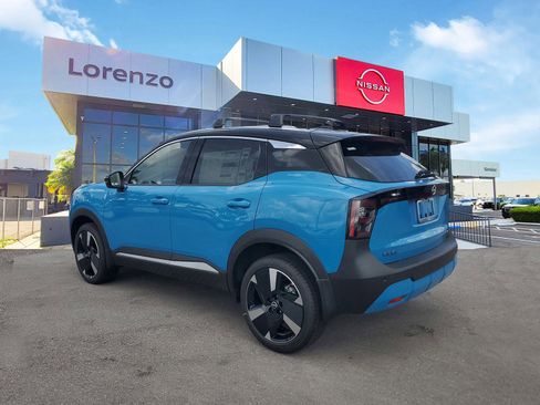 New 2025 Nissan Kicks SR image 6