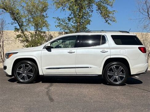 Used 2019 GMC Acadia Denali w/ Technology Package FWD image 10