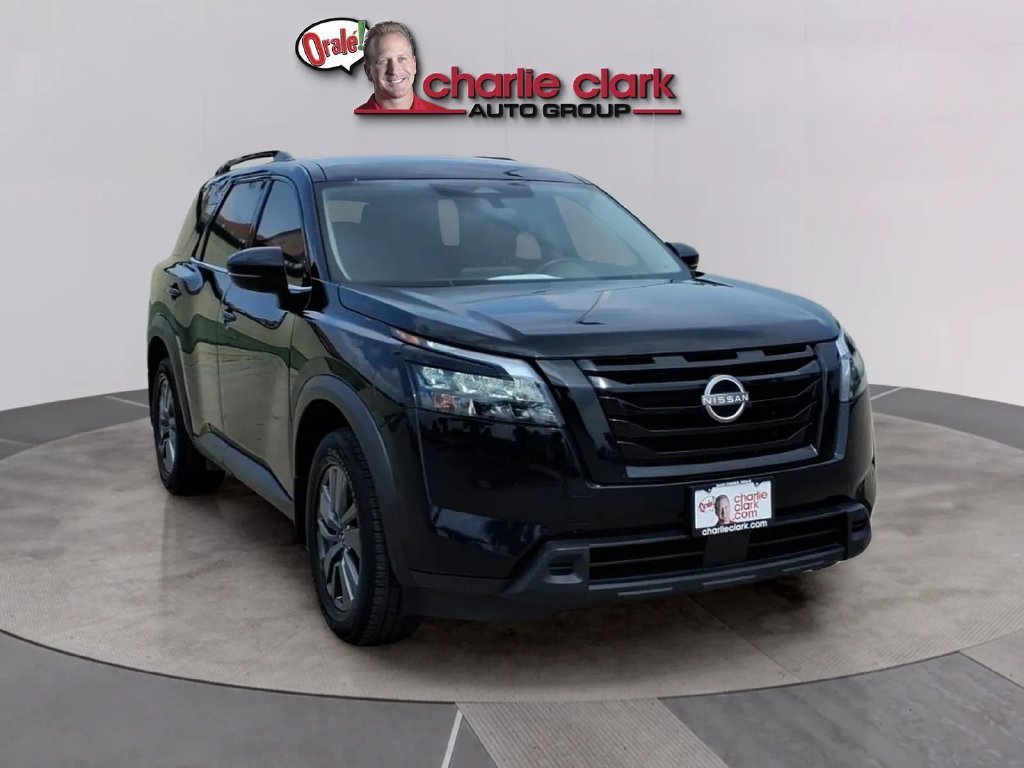 Used 2024 Nissan Pathfinder SV w/ Black Appearance Package FWD image 8