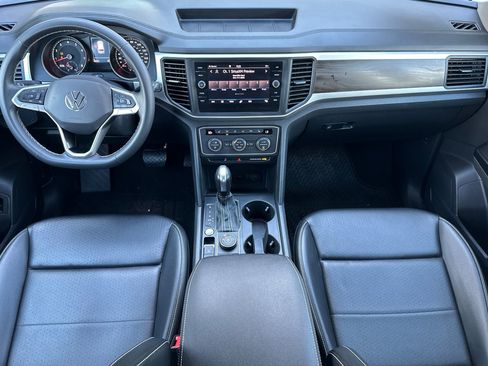 Used 2021 Volkswagen Atlas SE w/ Towing Package image 14