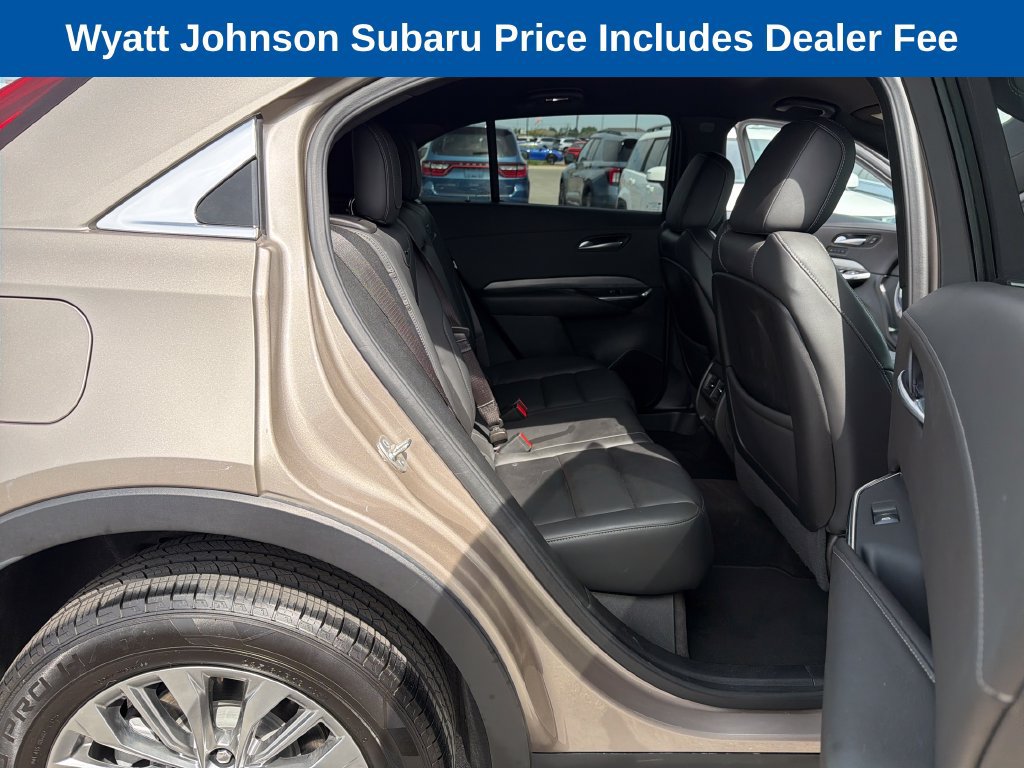 Used 2025 Cadillac XT4 Premium Luxury FWD image 40