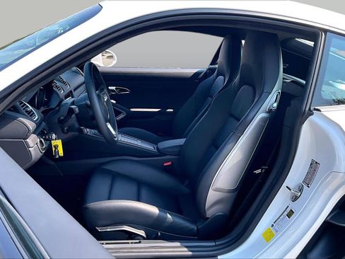 Used 2025 Porsche 718 Cayman GTS RWD image 8