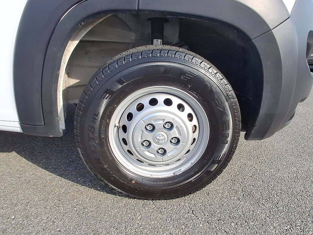Used 2025 RAM ProMaster 2500 w/ U-Haul Equipment Group FWD image 33