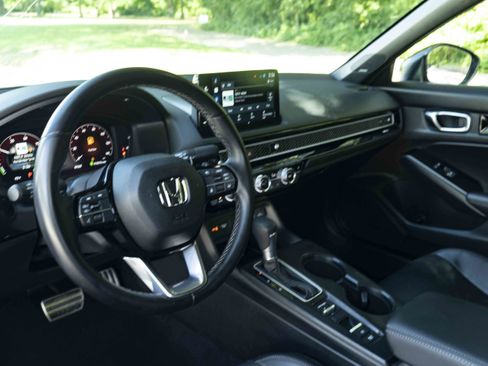 Certified 2025 Honda Civic Sport Touring image 16